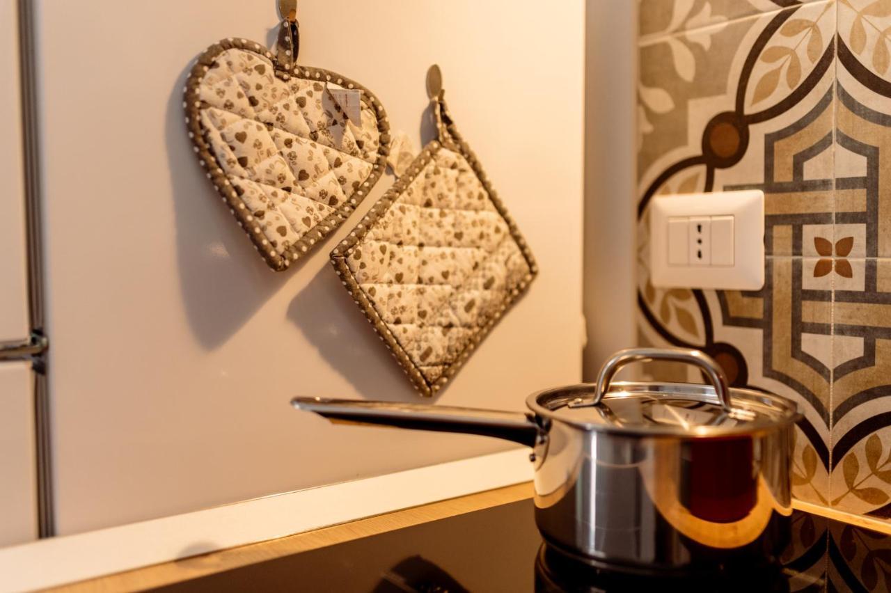 Nonna Vittoria Apartments Мола-ди-Бари Экстерьер фото