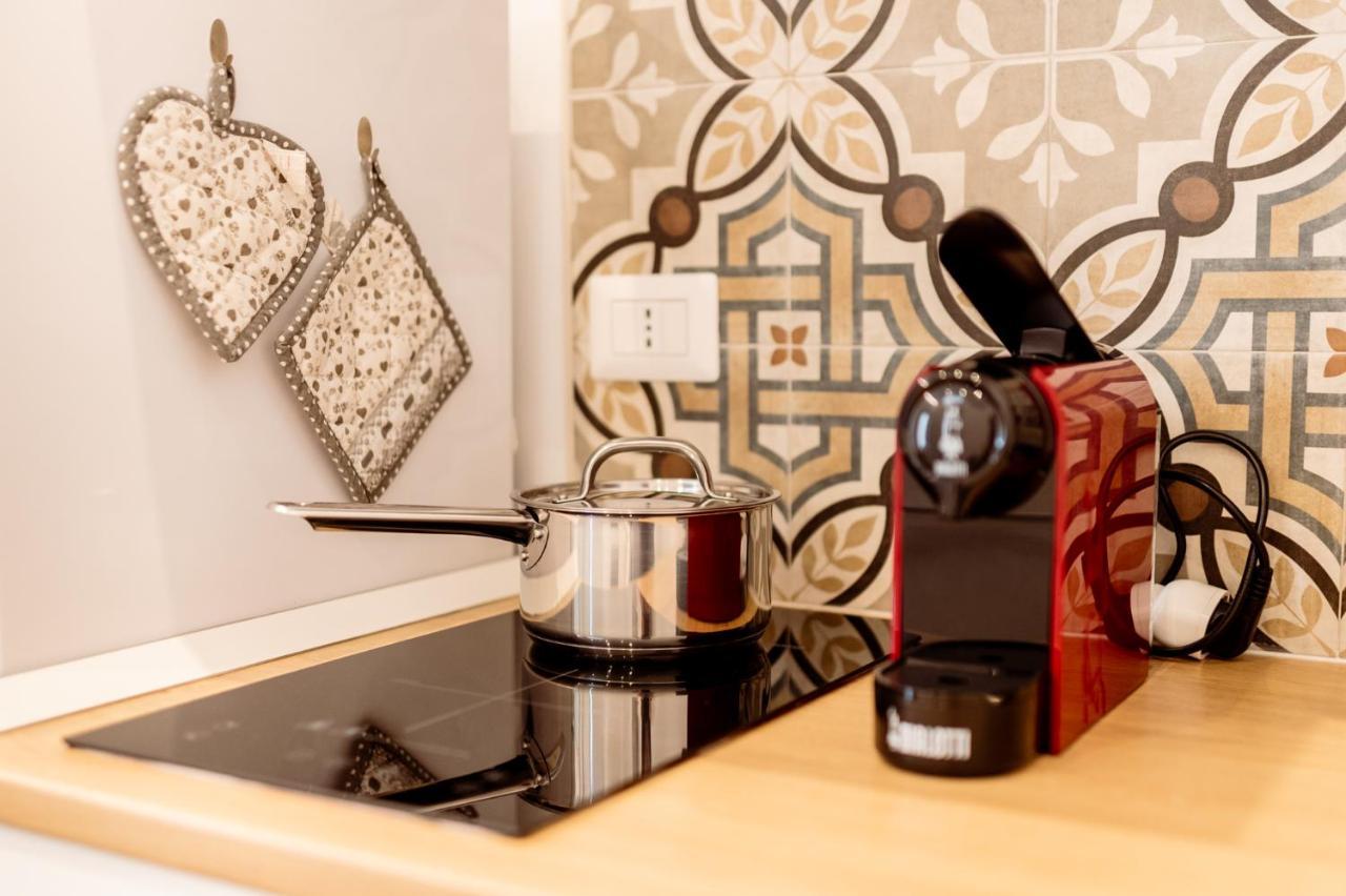 Nonna Vittoria Apartments Мола-ди-Бари Экстерьер фото