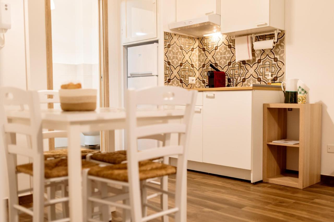 Nonna Vittoria Apartments Мола-ди-Бари Экстерьер фото